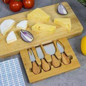 Set platou de brânzeturi Kinghoff 1567, 5 piese, Bambus